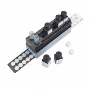 MERCK 110023.0001 Ascorbic Acid Method: colorimetric with test strips 50 - 100 - 200 - 300 - 500 - 700 - 1000 - 2000 mg/l MQuant™ (100 strips)